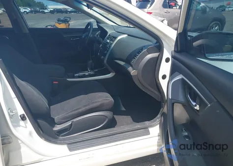 2015 Nissan Altima 2.5 Sv из США, поврежденный, VIN 1N4AL3AP0FC175130